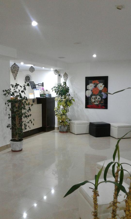 Hotel SKY San Bernardo Buitenkant foto